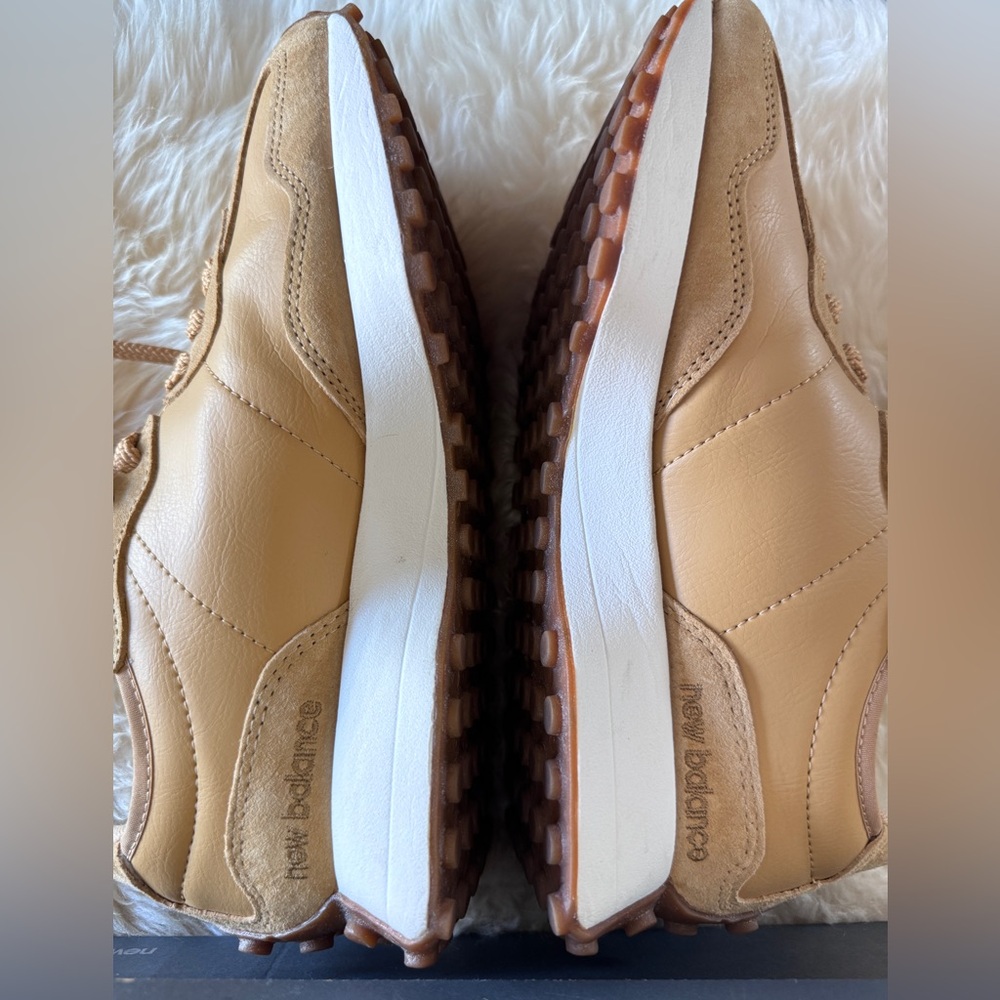 New Balance Beige/Tan Retro Style Sneakers - Picture 5 of 10